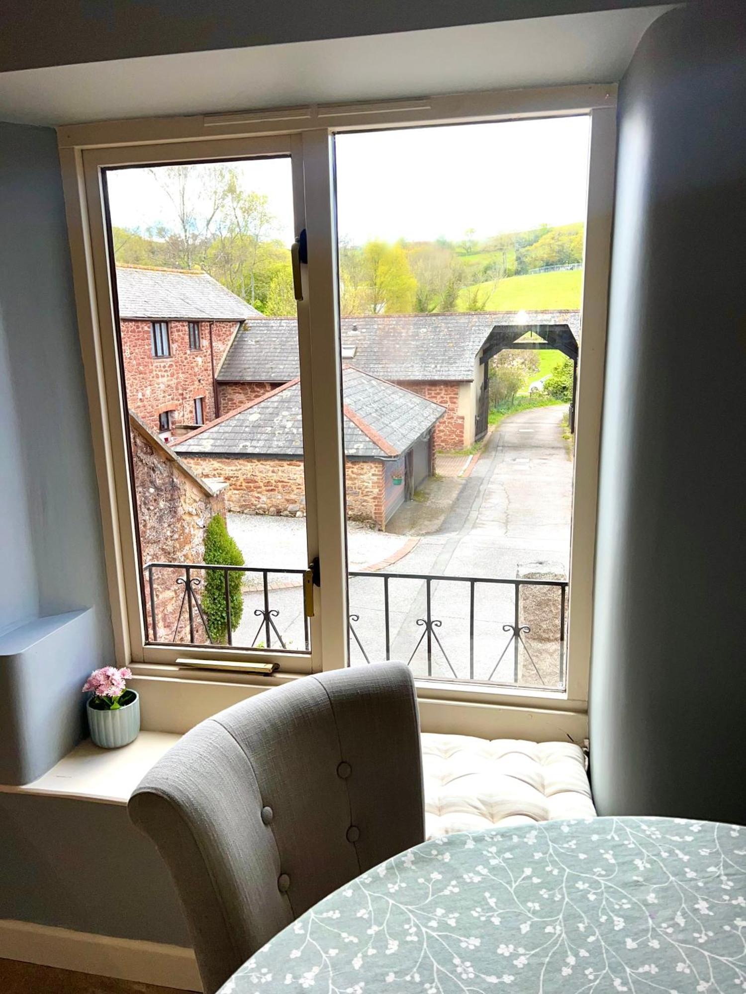 Countryside Converted Barn With Hot Tub Newton Abbot Eksteriør billede